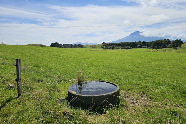 Photo of property in 955 Opua Road, Opunake, 4681