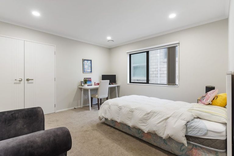 Photo of property in 25 Drumbuoy Drive, Flat Bush, Auckland, 2019