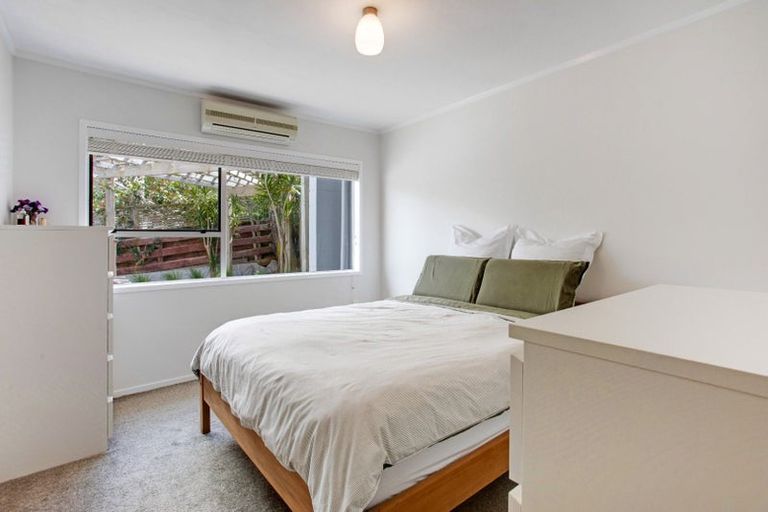 Photo of property in 1/573 Beach Road, Murrays Bay, Auckland, 0630