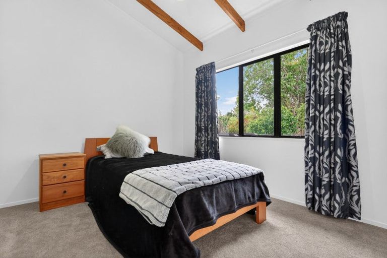 Photo of property in 22 Bay Vista Drive, Red Beach, 0932