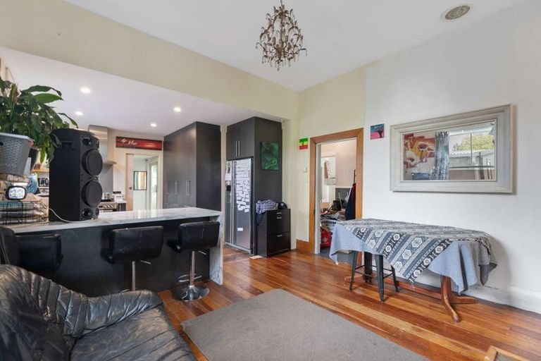 Photo of property in 13 Ongo Road, Hunterville, 4730