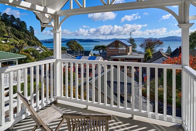 Photo of property in 10 Tui Road, Days Bay, Lower Hutt, 5013