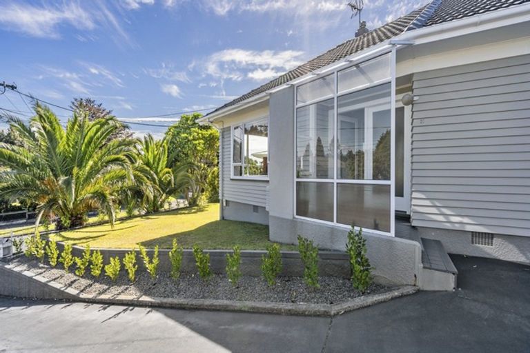 Photo of property in 32 Plympton Street, Brooklands, New Plymouth, 4310