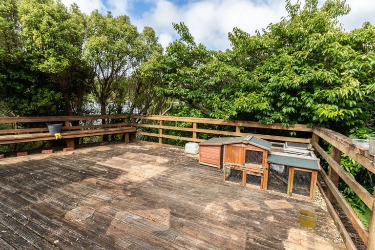 Photo of property in 6 Debra Way, Karori, Wellington, 6012