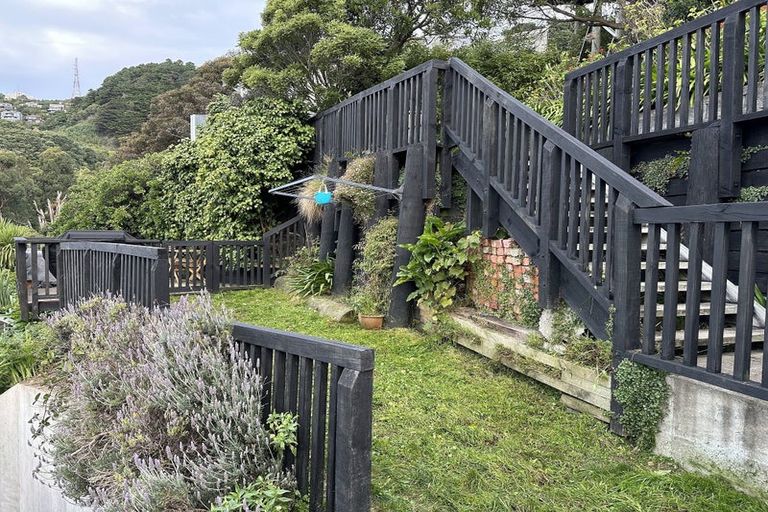 Photo of property in 10b Oriental Terrace, Mount Victoria, Wellington, 6011