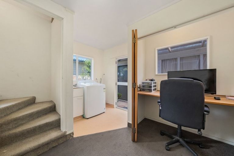 Photo of property in 5 Redwood Close, Paraparaumu, 5032