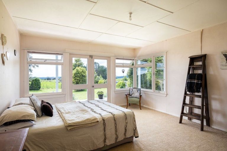 Photo of property in 1358 Mangorei Road, Mangorei, New Plymouth, 4371
