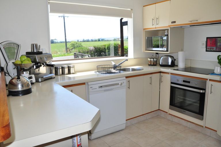 Photo of property in 99 Akers Road, Linton, Palmerston North, 4472