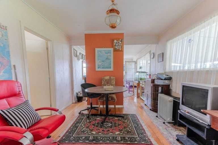 Photo of property in 60a Skerman Street, Marton, 4710