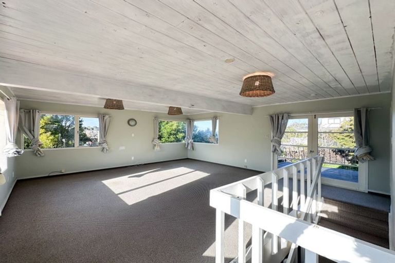 Photo of property in 38 Wyoming Avenue, Murrays Bay, Auckland, 0630