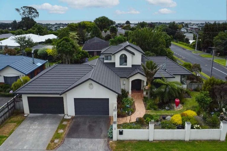 Photo of property in 2 Royal Heights, Glen Avon, New Plymouth, 4312