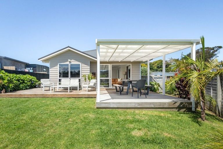 Photo of property in 7 Seafoam Place, Waihi Beach, 3611