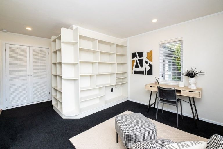 Photo of property in 11 Lipscombe Crescent, Havelock North, 4130