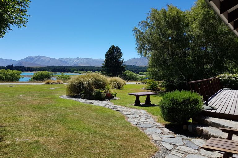 Photo of property in 1 Pioneer Drive, Lake Tekapo, 7999