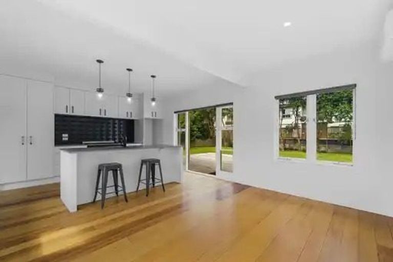 Photo of property in 215 River Road, Claudelands, Hamilton, 3214