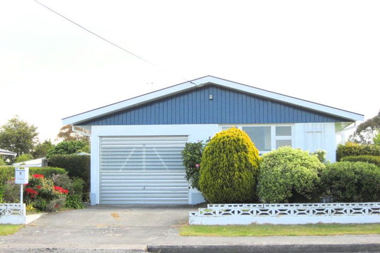 Photo of property in 3 Ashgrove Street, Rangiora, 7400