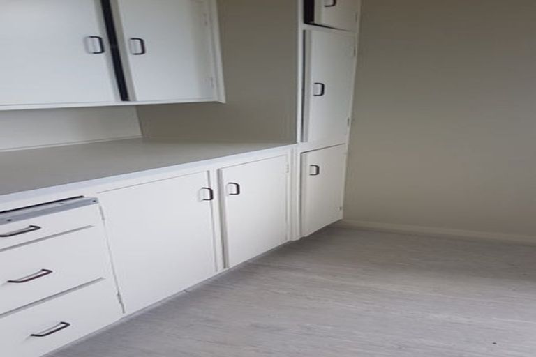 Photo of property in 614 Featherston Street, Roslyn, Palmerston North, 4414