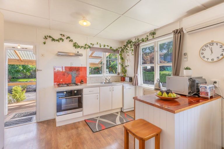 Photo of property in 36 Waverley Street, Waipawa, 4210