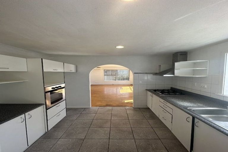 Photo of property in 49 Bruce Road, Glenfield, Auckland, 0629