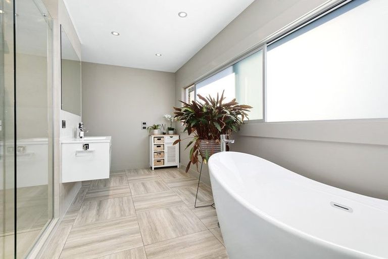 Photo of property in 10 Black Beech Street, Birchville, Upper Hutt, 5018