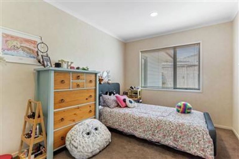 Photo of property in 1 Ballybay Road, East Tamaki, Auckland, 2016