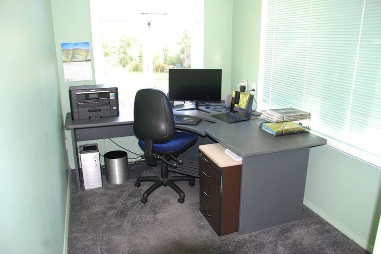 Photo of property in 41a Cambridge Terrace, Masterton, 5810