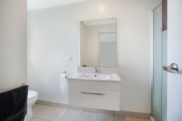 Photo of property in 7a Mcgowan Rise, Tuakau, 2121