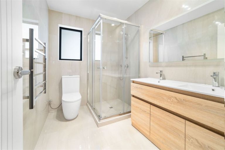 Photo of property in 10 Rorotu Avenue, Karaka, Papakura, 2113