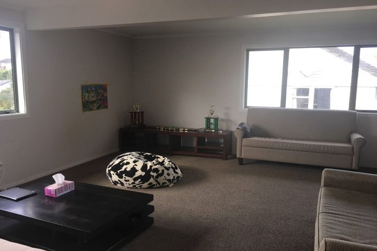 Photo of property in 130 Champion Street, Cannons Creek, Porirua, 5024
