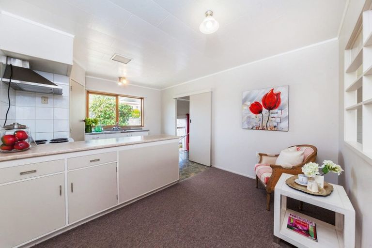 Photo of property in 1/68 Sorrel Crescent, Bucklands Beach, Auckland, 2012