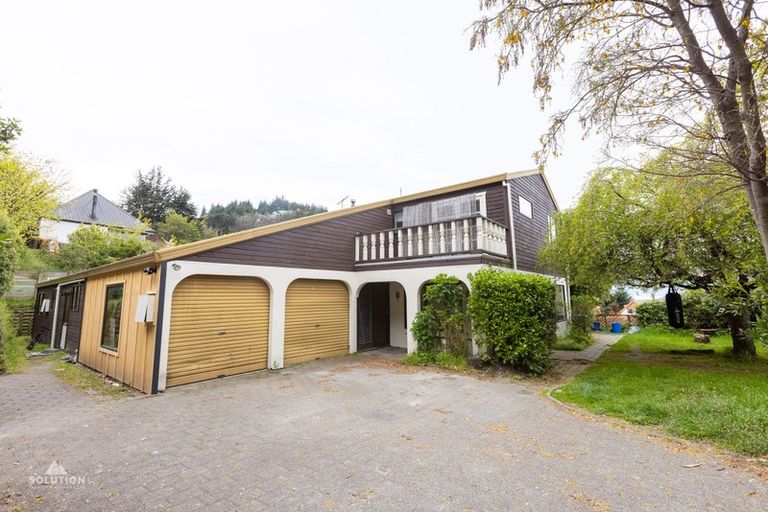 Photo of property in 10 Arawata Terrace, Fernhill, Queenstown, 9300