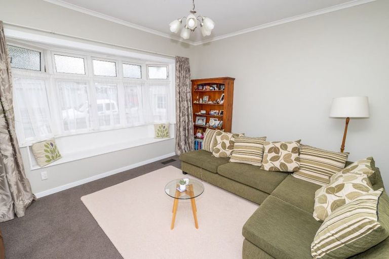 Photo of property in 190 Derwent Street, Island Bay, Wellington, 6023