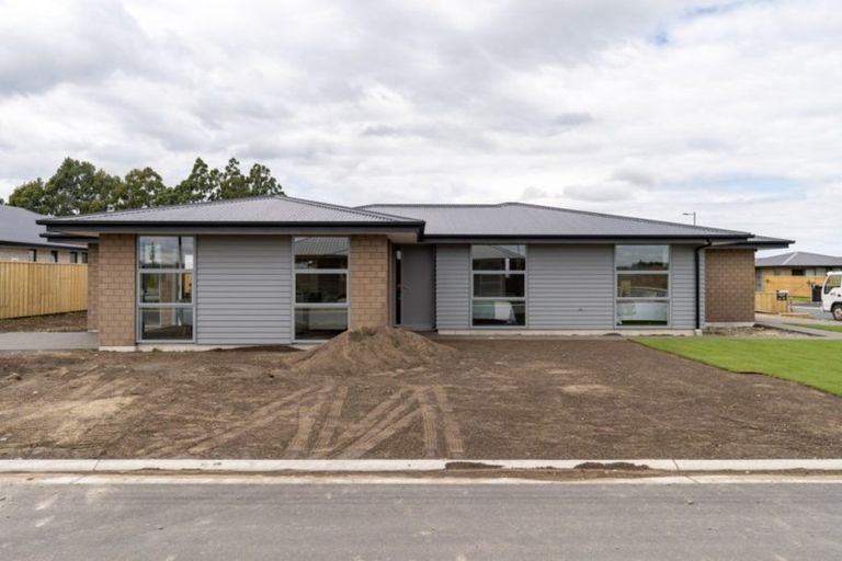 Photo of property in 1 Fry Place, Rolleston, 7614