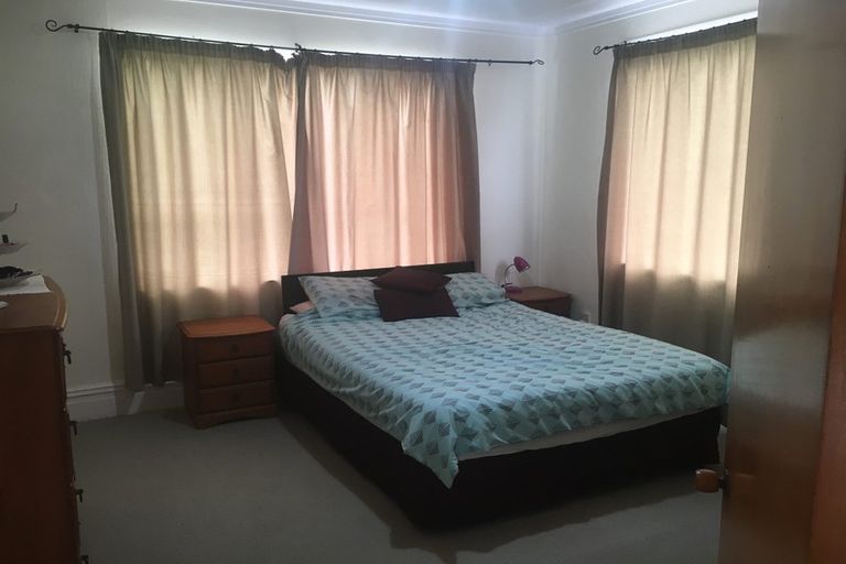 Photo of property in 1410 Devon Road, Brixton, Waitara, 4382