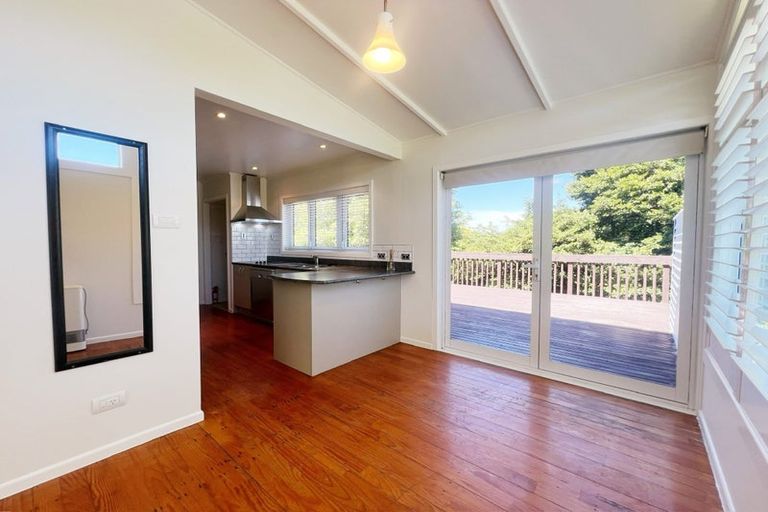 Photo of property in 64 Divich Avenue, Te Atatu South, Auckland, 0610