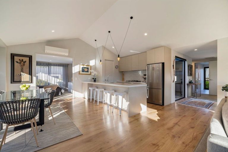 Photo of property in 27 Glenfiddich Road, Jacks Point, Queenstown, 9371