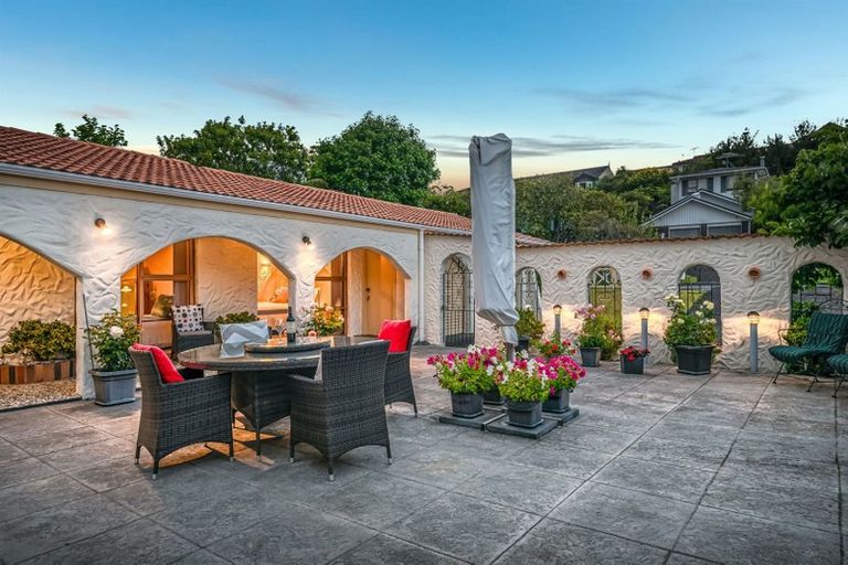 Photo of property in 84 Chelsea View Drive, Chatswood, Auckland, 0626