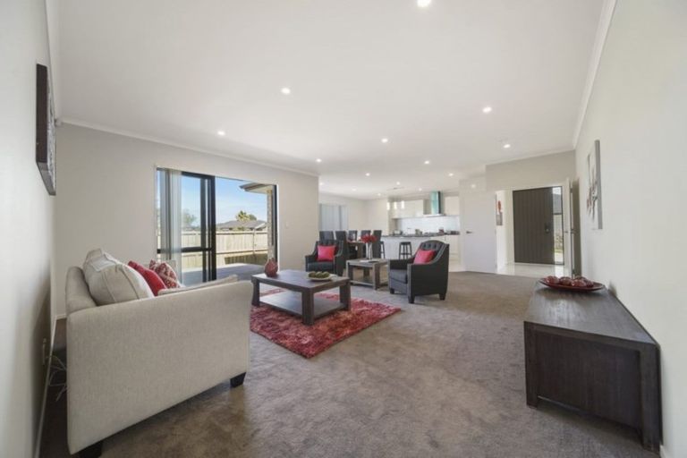 Photo of property in 38 Wellfield Drive, Papakura, 2110