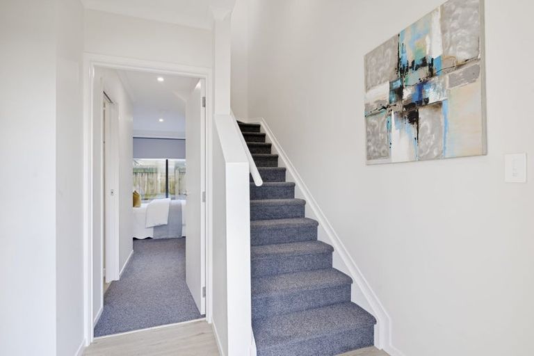 Photo of property in 5/5 Peachgrove Road, Te Atatu Peninsula, Auckland, 0610