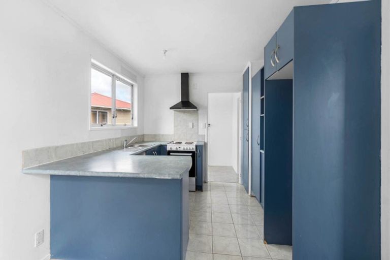 Photo of property in 49 Hyperion Drive, Randwick Park, Auckland, 2105