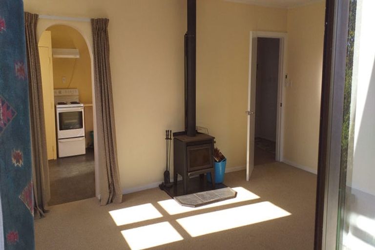 Photo of property in 81b Black Rock Road, Newlands, Wellington, 6037