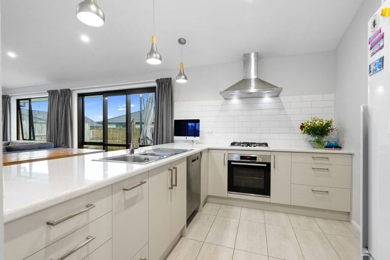 Photo of property in 83 Watkins Road, Cambridge, 3434