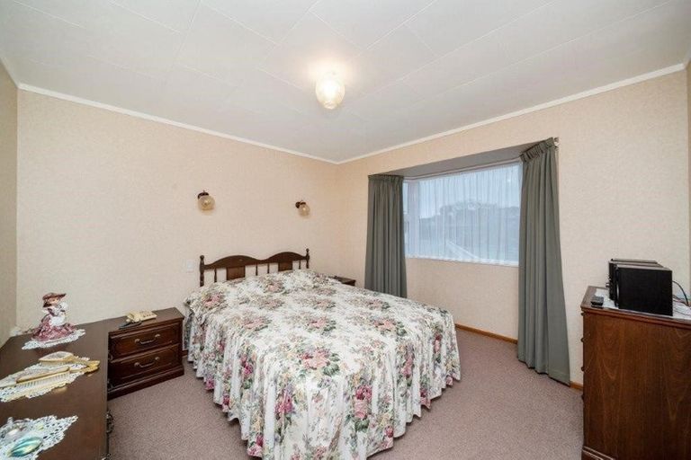 Photo of property in 12 Matai Place, Hawera, 4610