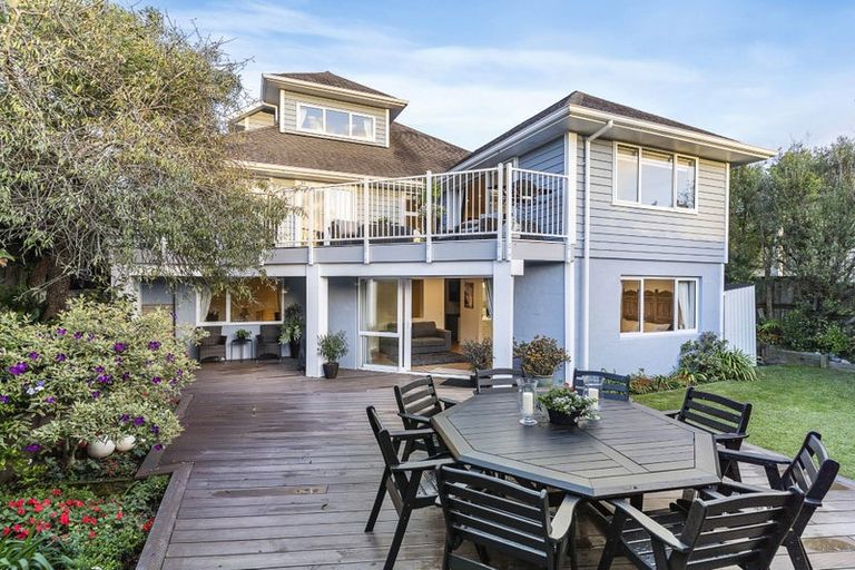 Photo of property in 21 Brooke Ridge Rise, East Tamaki Heights, Auckland, 2016