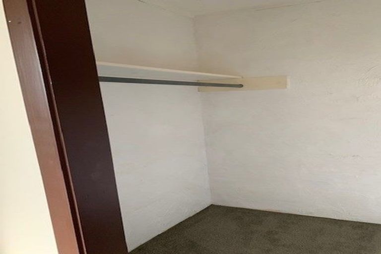 Photo of property in 70 Nimmo Avenue East, Waikanae, 5036