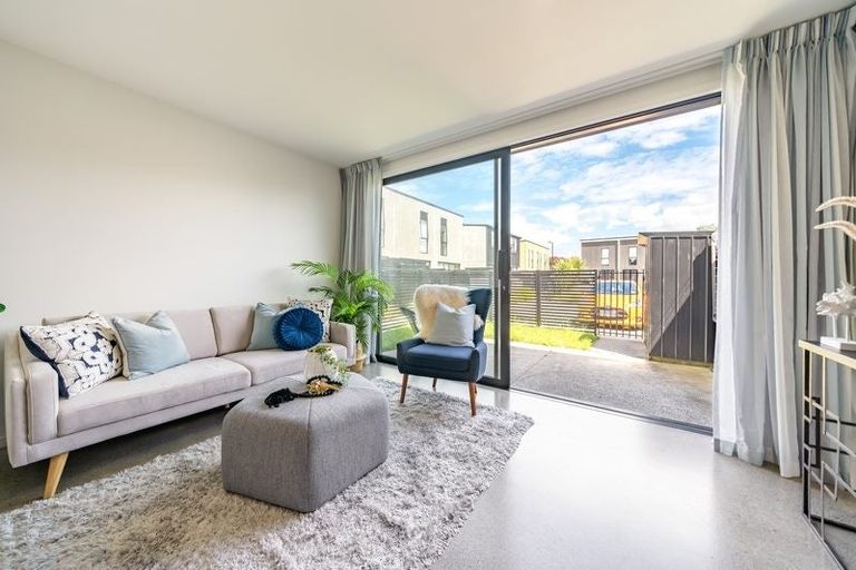 Photo of property in 6 Te Ara O Paetutu, Petone, Lower Hutt, 5012