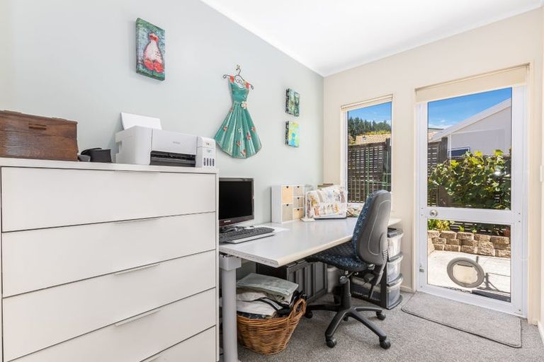 Photo of property in 3 Lakeside Villas, Whitby, Porirua, 5024