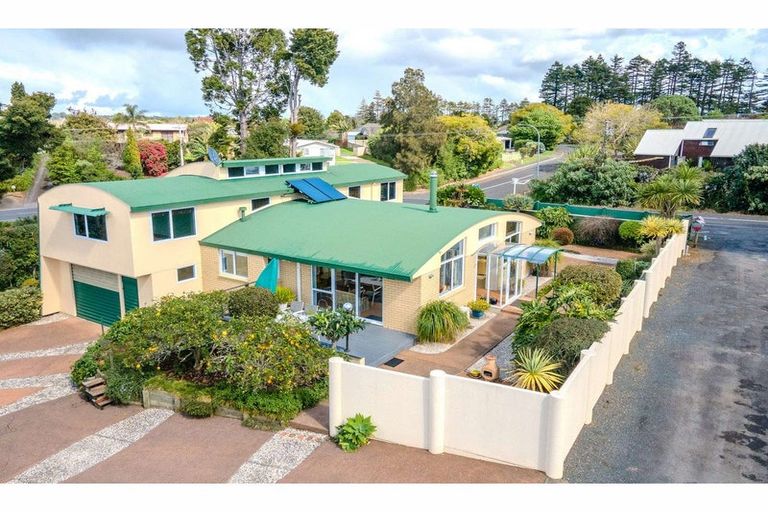 Photo of property in 89 Hone Heke Road, Kerikeri, 0230