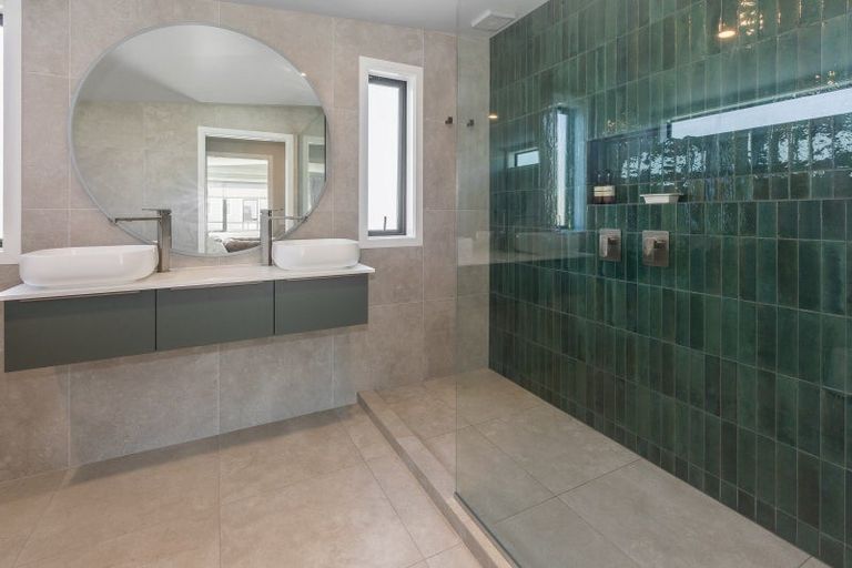 Photo of property in 35 The Esplanade, Raumati South, Paraparaumu, 5032