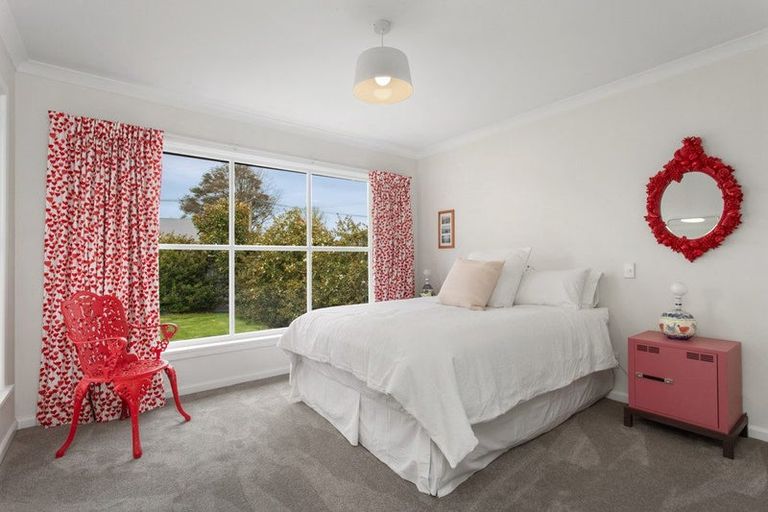 Photo of property in 43 Urunga Avenue, Strowan, Christchurch, 8052